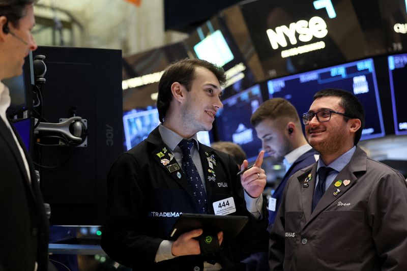 &copy; Reuters. Traders operam na Bolsa de Valores de Nova York
29/02/2024
REUTERS/Brendan McDermid