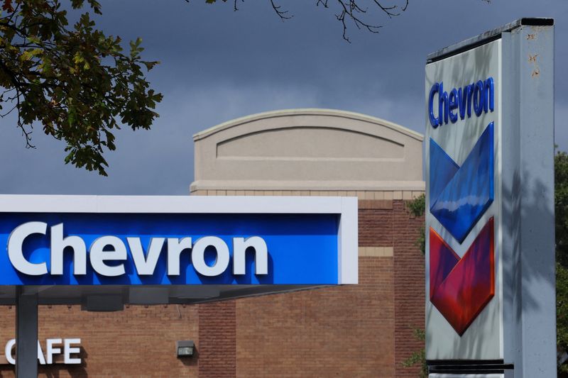 &copy; Reuters. FILE PHOTO: A Chevron gas station sign is seen in Austin, Texas, U.S., October 23, 2023.   REUTERS/Brian Snyder/File Photo
