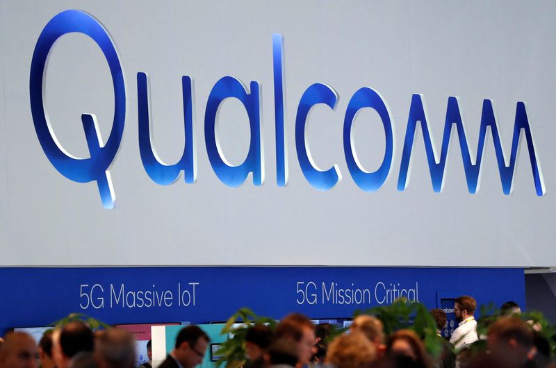 &copy; Reuters. FILE PHOTO: The logo of Qualcomm is seen during the Mobile World Congress in Barcelona, Spain February 27, 2018. REUTERS/Yves Herman/File Photo