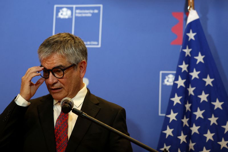 &copy; Reuters. FILE PHOTO: Chile's Finance Minister Mario Marcel attends a press conference with U.S. Secretary of the Treasury Janet Yellen (not pictured) at the Finance Ministry building in Santiago, Chile, March 1, 2024. REUTERS/Ivan Alvarado/File Photo