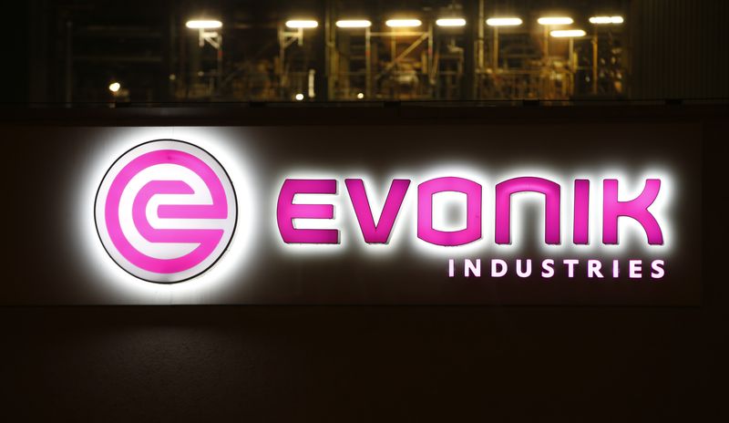 &copy; Reuters. FILE PHOTO: The logo of German specialty chemical company Evonik Industries AG is pictured at their plant in Bitterfeld, Germany, February 29, 2016. REUTERS/Fabrizio Bensch/File Photo