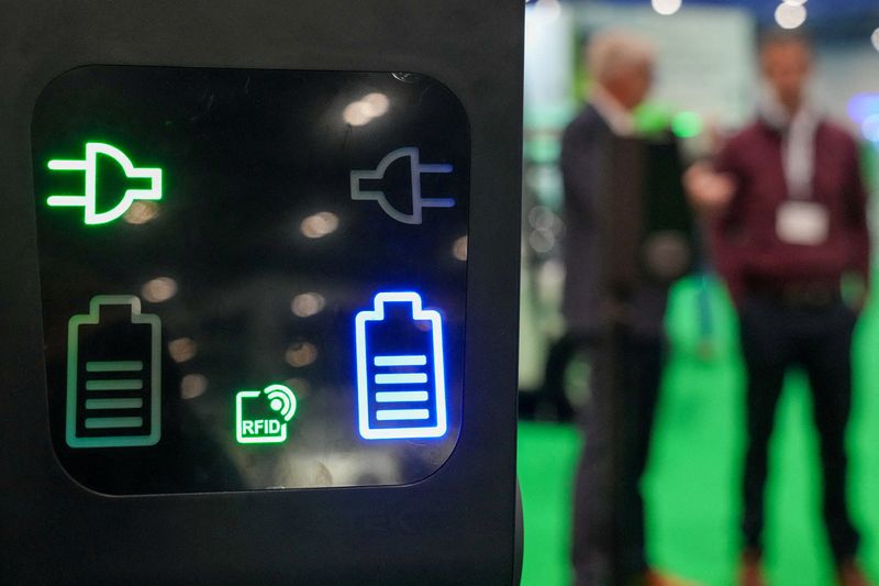 &copy; Reuters. FILE PHOTO: An electric battery charger is displayed at CTEK exhibition at The London EV Show, in London, Britain November 30, 2023. REUTERS/Maja Smiejkowska/File Photo