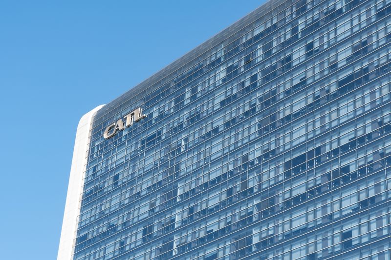 &copy; Reuters. A sign of Chinese battery maker Contemporary Amperex Technology Ltd (CATL) is seen on its building in Ningde, Fujian province, China August 8, 2018. Picture taken August 8, 2018. REUTERS/Stringer  ATTENTION EDITORS - THIS IMAGE WAS PROVIDED BY A THIRD PAR