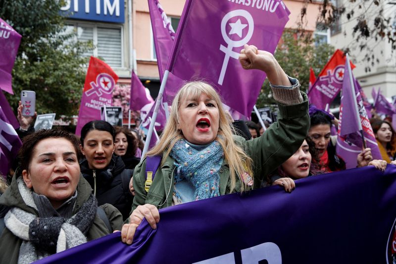 &copy; Reuters. Protesto contra violência de gênero e feminicídio em Istambul
03/03/2024
REUTERS/Dilara Senkaya