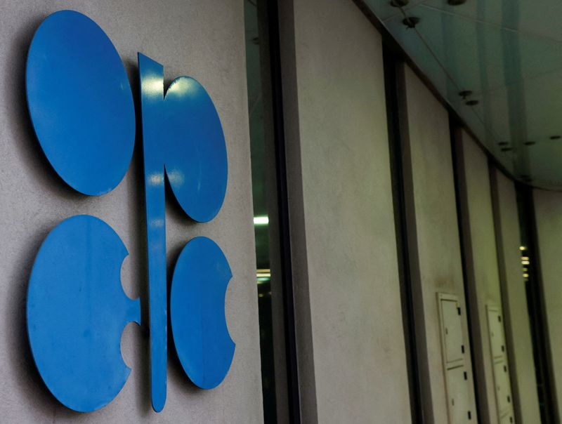 &copy; Reuters. 　ロシアのプーチン大統領は３月５日、石油輸出国機構（ＯＰＥＣ）加盟国とロシアなどの非加盟国で構成する「ＯＰＥＣプラス」が目指しているのは価格安定であり、際限のない価格引き