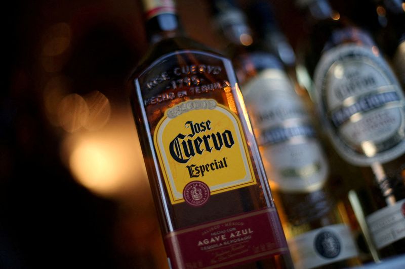 &copy; Reuters. FILE PHOTO: Bottles of Jose Cuervo Tequila rest on a shelf in Mexico City, Mexico, February 8, 2017.  REUTERS/Edgard Garrido/File Photo