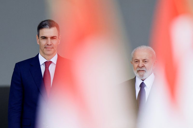 &copy; Reuters. Presidente Lula e premiê da Espanha, Pedro Sánchez, no Palácio do Planalto
06/03/2024
REUTERS/Ueslei Marcelino