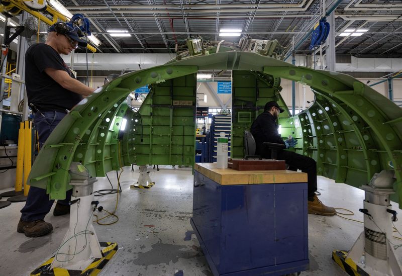 &copy; Reuters. FILE PHOTO: A general view of the cockpit of a Bombardier Challenger 650 aircraft under construction at Bombardier's Challenger manufacturing center in Montreal, Quebec, Canada March 27, 2023.  REUTERS/Christinne Muschi