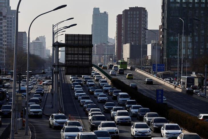 &copy; Reuters. ３月１１日、中国国家金融監督管理総局（ＮＦＲＡ）の李雲沢局長は、自動車ローンの頭金に関する要件の緩和を検討していると明らかにした。写真は北京で１月撮影（２０２４年　ロイタ