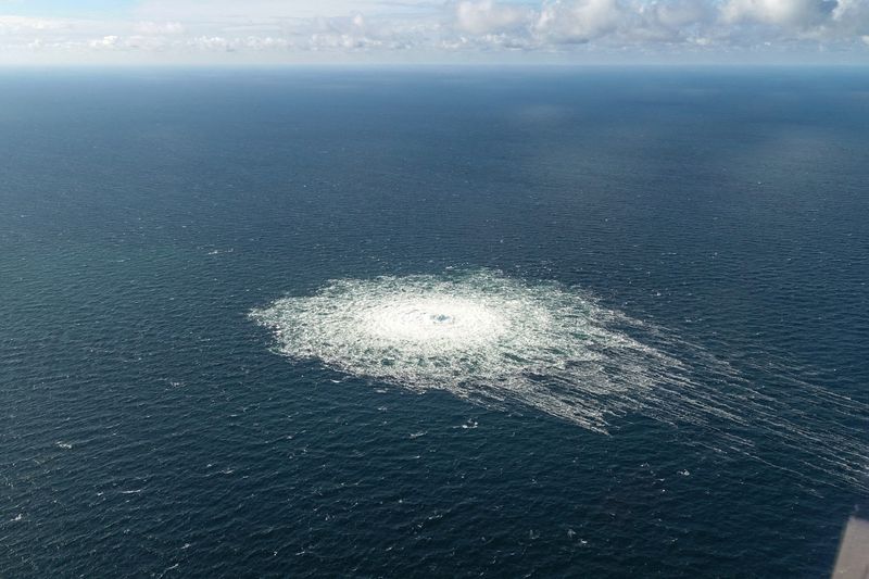 &copy; Reuters. Gas leak from Nord Stream 2 pipeline as seen from an Danish F-16 interceptor jet over Bornholm island, Denmark, September 27, 2022. Danish Defence Command/Forsvaret  Ritzau Scanpix/via REUTERS/File Photo