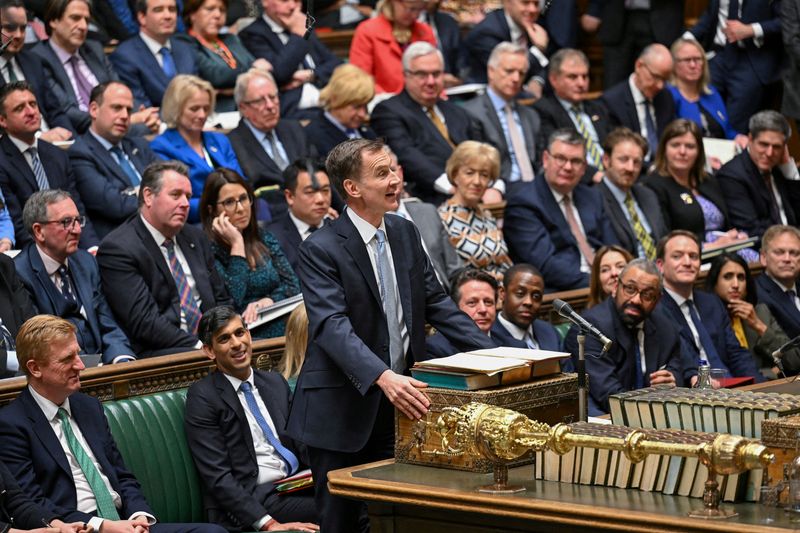 &copy; Reuters. British Chancellor of the Exchequer Jeremy Hunt presents the Financial Statement and Budget Report at the House of Commons in London, Britain, March 6, 2024. UK Parliament/Maria Unger/Handout via REUTERS/File Photo
