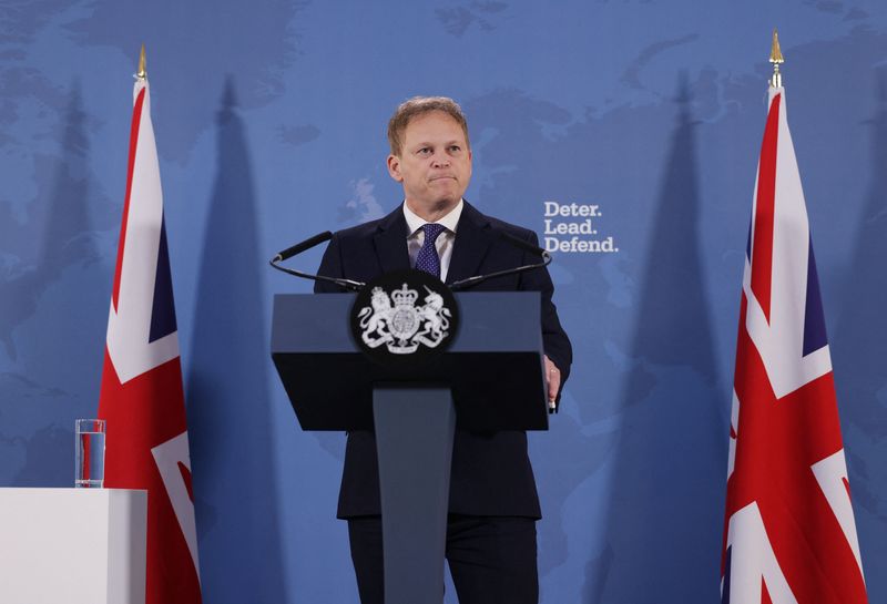 &copy; Reuters. وزير الدفاع البريطاني جرانت شابس يتحدث خلال مؤتمر في لندن يوم 15 يناير كانون الثاني 2024. تصوير: آنا جوردون - رويترز.