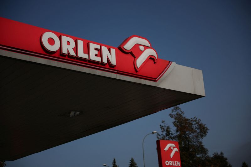 &copy; Reuters. Poland's largest refiner Orlen (PKN.WA) logo is displayed at their petrol station in Bialystok, Poland, October 2, 2023. REUTERS/Kacper Pempel/File Photo