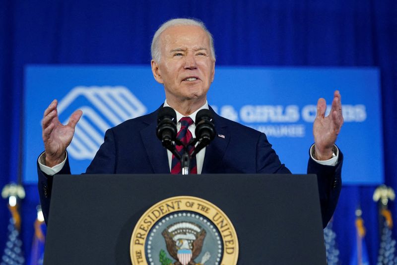 &copy; Reuters. FILE PHOTO: U.S. President Joe Biden speaks about rebuilding communities and creating well-paying jobs during a visit to Milwaukee, Wisconsin, U.S., March 13, 2024.  REUTERS/Kevin Lamarque/File Photo