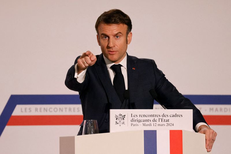 &copy; Reuters. الرئيس الفرنسي إيمانويل ماكرون يتحدث خلال اجتماع في باريس يوم 12 مارس آذار 2024. صورة لرويترز من ممثل لوكالات الأنباء. 