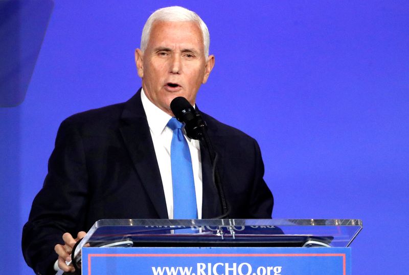 &copy; Reuters. FILE PHOTO: Former U.S. Vice President Mike Pence speaks during the Republican Jewish Coalition Annual Leadership Summit in Las Vegas, Nevada, U.S. October 28, 2023. REUTERS/Steve Marcus/FILE PHOTO