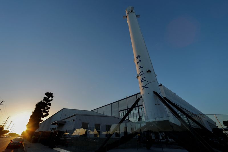 &copy; Reuters. FILE PHOTO: SpaceX headquarters is shown in Hawthorne, California, U.S. September 19, 2018.        REUTERS/Mike Blake/File Photo