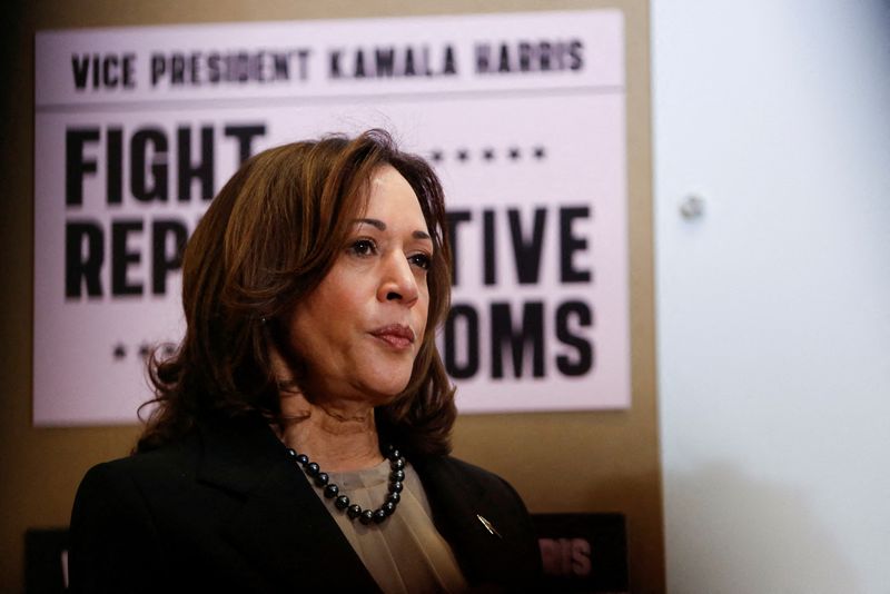 &copy; Reuters. U.S. Vice President Kamala Harris looks on as she visits the St. Paul Health Center, a clinic that performs abortions, in St. Paul, Minnesota, U.S., March 14, 2024. REUTERS/Nicole Neri/File Photo