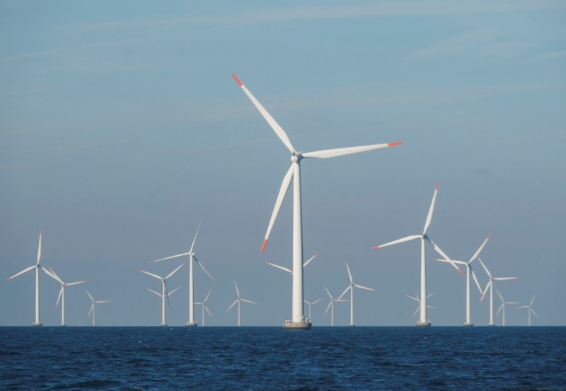 &copy; Reuters. Photo d'archives des turbines du parc éolien offshore d'Orsted près de Nysted, au Danemark. /Photo prise le 4 septembre 2023/REUTERS/Tom Little
