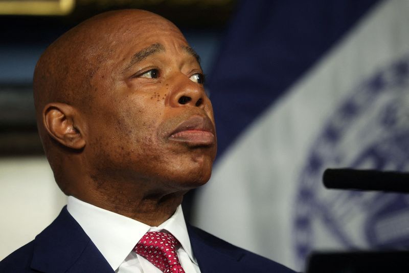 &copy; Reuters. FILE PHOTO: New York City Mayor Eric Adams looks on during a press conference amid an election fundraising controversy at City Hall in Manhattan in New York City, U.S., November 14, 2023. REUTERS/Mike Segar/File Photo