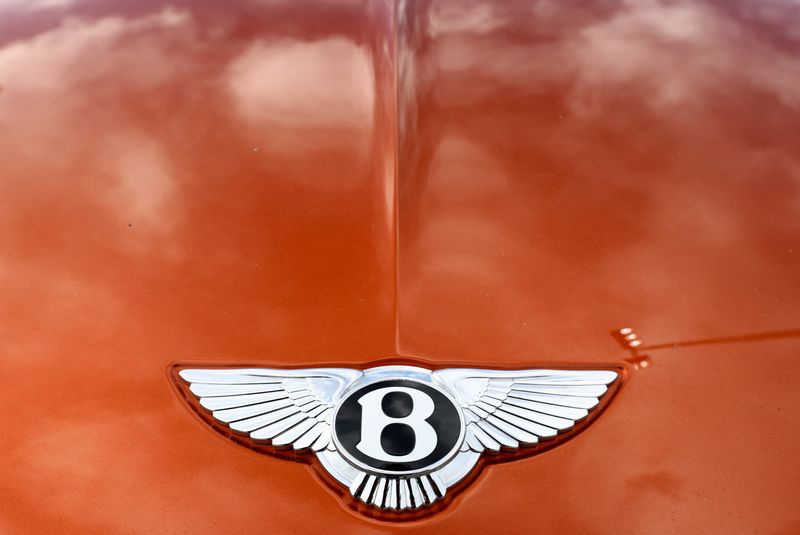 &copy; Reuters. FILE PHOTO: A logo of Bentley is seen on a Bentley car in Brussels, Belgium March 13, 2023. REUTERS/Yves Herman/FILE PHOTO
