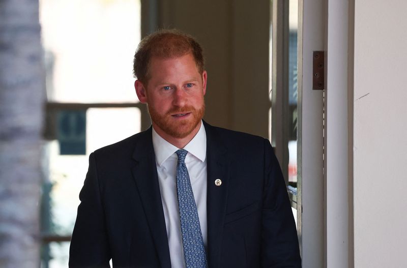 &copy; Reuters. FOTO DE ARCHIVO: El príncipe Harry de Gran Bretaña asiste a la ceremonia de entrega de los Premios WellChild 2023 en Londres, Gran Bretaña, el 7 de septiembre de 2023. REUTERS/Toby Melville 