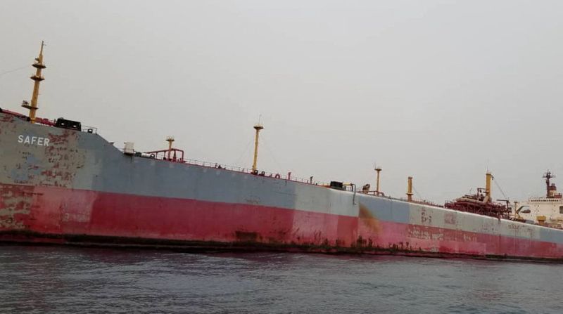 &copy; Reuters. FILE PHOTO: Decaying vessel FSO Safer is moored off Yemen's coast in this undated screengrab taken from a video. Holm Akhdar/Handout via REUTERS/File Photo