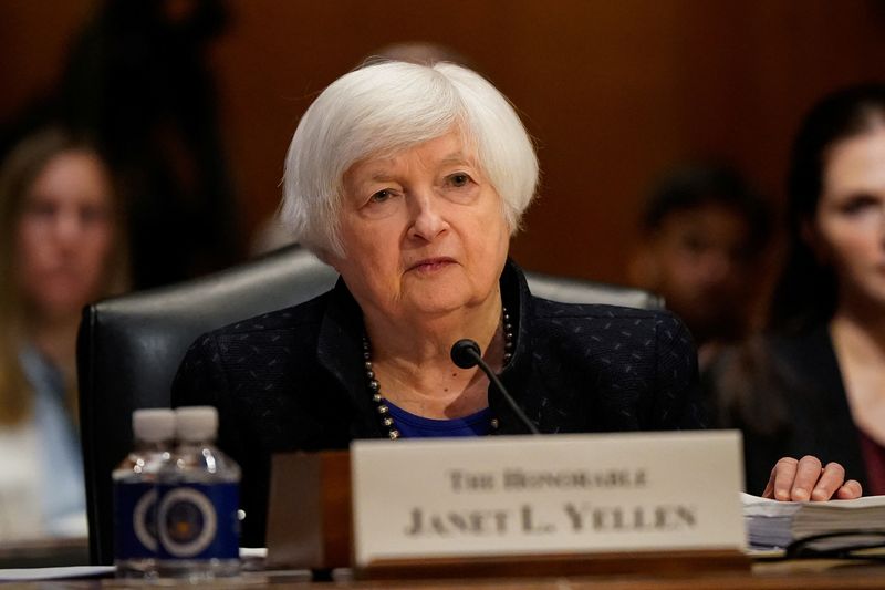 &copy; Reuters. La secretaria del Tesoro de EEUU, Janet Yellen, declara ante una audiencia del Comité de Finanzas del Senado sobre el presupuesto para 2025, en el Capitolio, Washington, EEUU, el 21 de marzo de 2024. REUTERS/Elizabeth Frantz - RC2EQ6A78ZNI