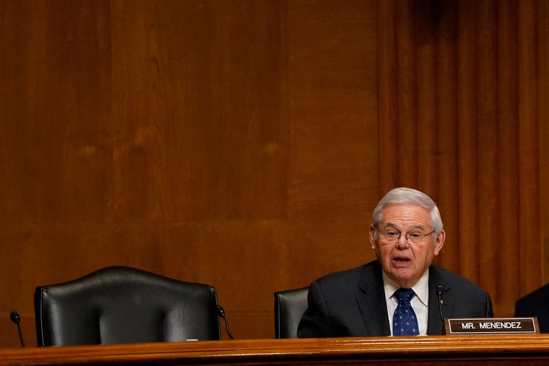 © Reuters. U.S. Senator Bob Menendez (D-NJ) attends a Senate Finance Committee hearing on the 2025 budget on Capitol Hill in Washington, D.C., U.S., March 21, 2024. REUTERS/Elizabeth Frantz