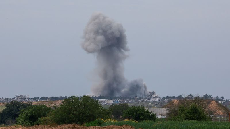 &copy; Reuters. Fumaça é vista em Gaza em meio a conflito entre Israel e Hamas
21/03/2024
REUTERS/Ammar Awad
