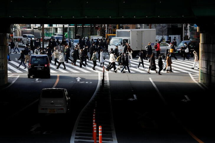 &copy; Reuters. 連合が２２日発表した２０２４年春闘の２次集計によると、基本給を底上げするベースアップ（ベア）と定期昇給（定昇）を合わせた賃上げ率は平均で５．２５％となった。写真は東京都内