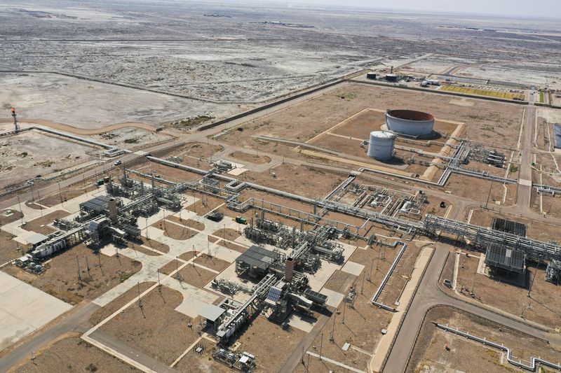&copy; Reuters. Una veduta aerea del giacimento petrolifero di Majnoon vicino a Bassora, Iraq, 12 maggio 2023. REUTERS/Essam Al-Sudani