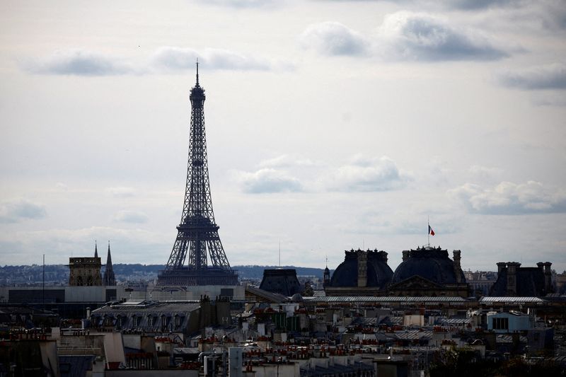 &copy; Reuters. FILE PHOTO: A view shows the Eiffel Tower and rooftops of Paris, France, March 16, 2024. REUTERS/Sarah Meyssonnier/File Photo