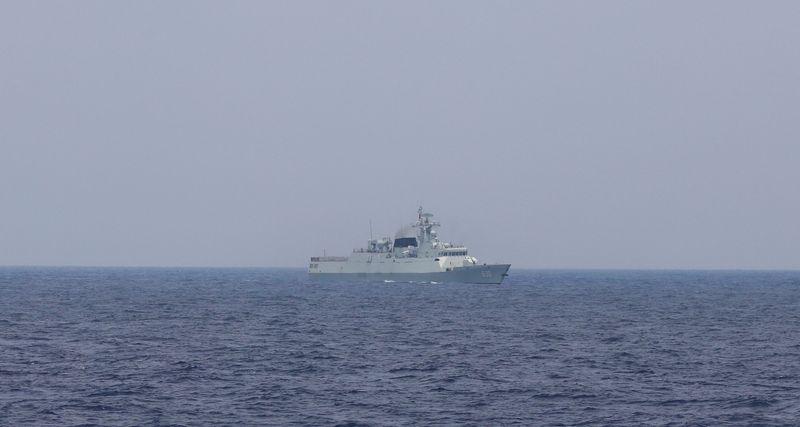 &copy; Reuters. سفينة تابعة للبحرية الصينية في أثناء إبحارها في بحر الصين الجنوبي في الرابع من أكتوبر تشرين الأول 2023 . تصوير: أدريان بورتوجال - رويترز 