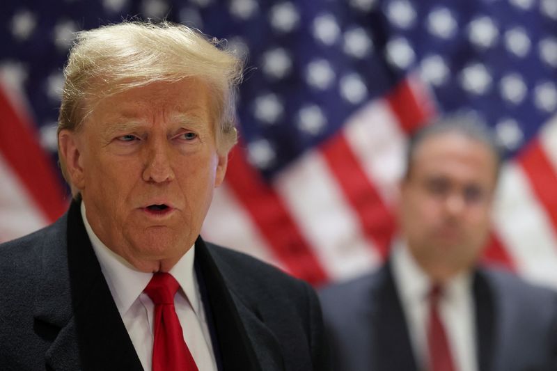 © Reuters. Republican presidential candidate and former U.S. President Donald Trump speaks during a press conference at one of his properties after attending a hearing in his criminal court case on charges stemming from hush money paid to a porn star in New York City, U.S., March 25, 2024. REUTERS/Shannon Stapleton