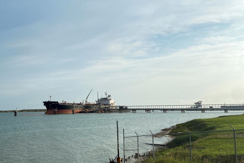 &copy; Reuters. FILE PHOTO: A tanker is seen docked at Ingleside near Corpus Christi, Texas, U.S., May 14, 2023. REUTERS/Arathy Somasekhar/File Photo