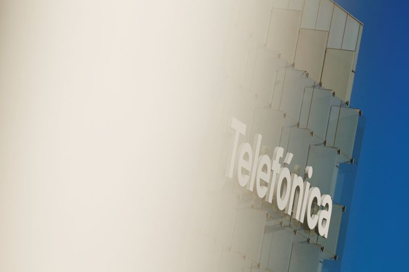 &copy; Reuters. The logo of Spanish Telecom company Telefonica is displayed atop the company's headquarters in Madrid, Spain, December 20, 2023. REUTERS/Susana Vera/File Photo