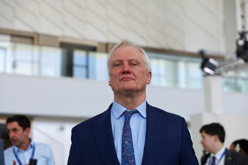 &copy; Reuters. FILE PHOTO: British Minister of State for Energy Security and Net Zero, Graham Stuart speaks to media after a draft of a negotiation deal was released, at the United Nations Climate Change Conference (COP28) in Dubai, United Arab Emirates, December 13, 20