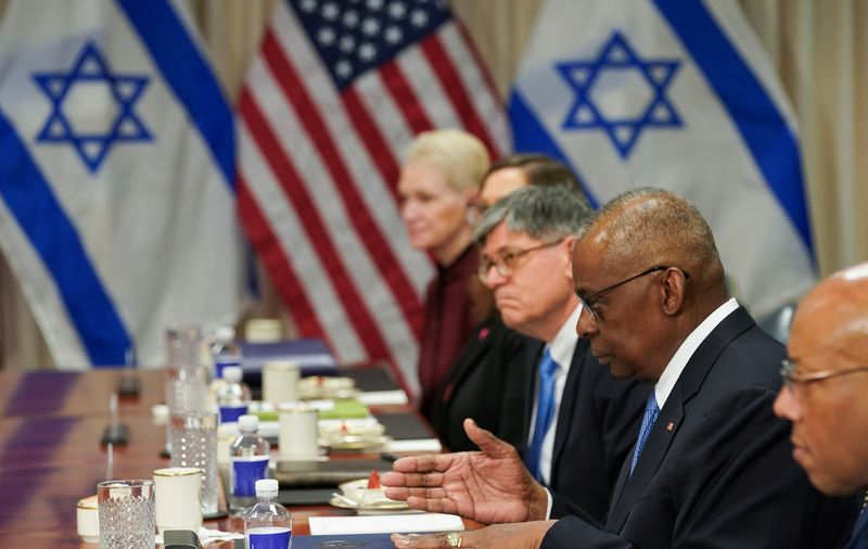 &copy; Reuters. O secretário de Defesa dos EUA, Lloyd Austin, fala durante reunião com o ministro da Defesa de Israel, Yoav Gallant (não retratado) no Pentágono, em Washington
26/03/2024
REUTERS/Kevin Lamarque