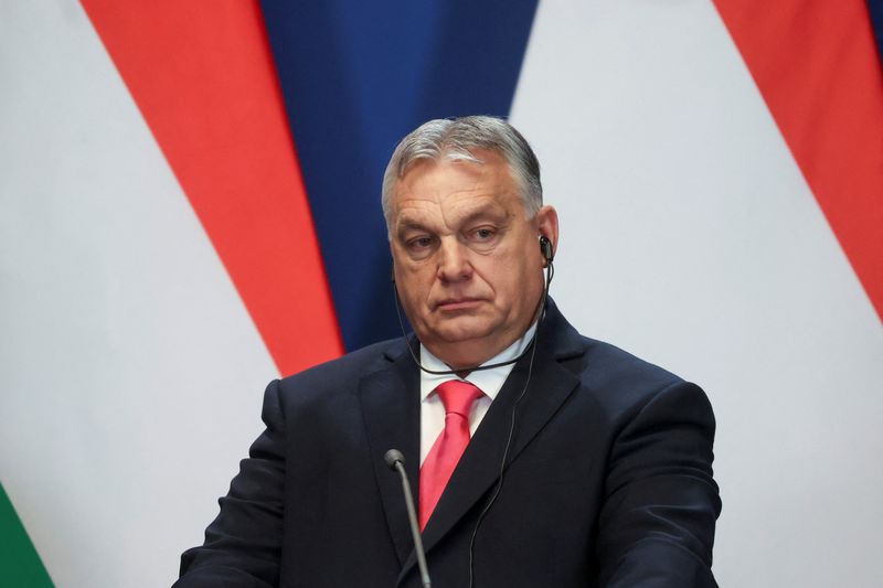 &copy; Reuters. FILE PHOTO: Hungarian Prime Minister Viktor Orban looks on at a joint press conference with Slovak Prime Minister Robert Fico in Budapest, Hungary, January 16, 2024. REUTERS/Bernadett Szabo/File Photo