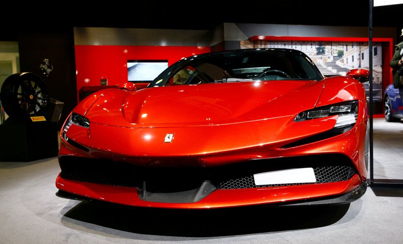 &copy; Reuters. FILE PHOTO: A Ferrari SF90 Stradale hybrid sports car is seen during a media preview at the Auto Zurich Car Show in Zurich, Switzerland, November 3, 2021. REUTERS/Arnd Wiegmann/File Photo