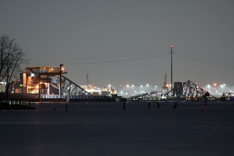 &copy; Reuters. Una vista del cargo Dali che si è schiantato contro il Francis Scott Key Bridge causandone il crollo a Baltimora, Maryland, Stati Uniti, 26 marzo 2024. REUTERS/Craig Hudson