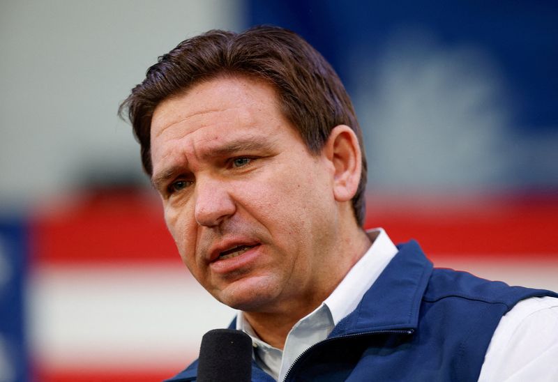 © Reuters. FILE PHOTO: Republican presidential candidate and Florida Governor Ron DeSantis speaks during a campaign visit ahead of the South Carolina presidential primary in Myrtle Beach, South Carolina, U.S. January 20, 2024.  REUTERS/Randall Hill/File Photo