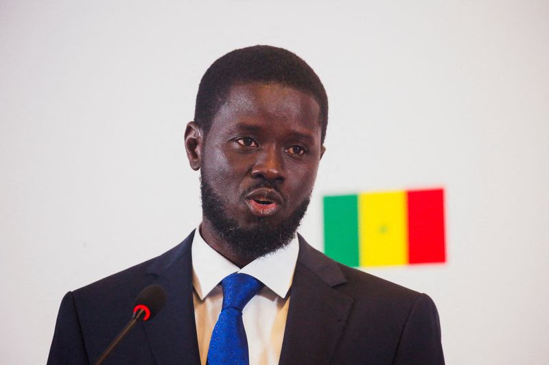 &copy; Reuters. Le président élu du Sénégal, Bassirou Diomaye Faye, s'exprime lors d'une conférence de presse à Dakar, au Sénégal. /Photo prise le 25 mars 2024/REUTERS/ Luc Gnago