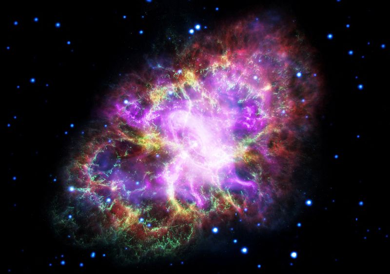 &copy; Reuters. Esta imagem composta da Nebulosa do Caranguejo, um remanescente de supernova, foi montada combinando dados de cinco telescópios abrangendo quase toda a amplitude do espectro eletromagnético
10/05/2017
NASA, ESA, NRAO/AUI/NSF and G. Dubner (University of