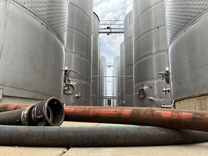 &copy; Reuters. Wine storage tanks are pictured at a Calabria Wines facility in the town of Griffith in southeast Australia, February 26, 2024. REUTERS/Peter Hobson/File Photo