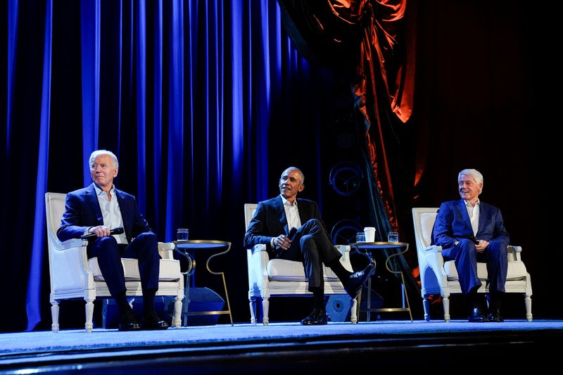 &copy; Reuters. U.S. President Joe Biden, former U.S. Presidents Barack Obama and Bill Clinton participate in a discussion moderated by Stephen Colbert, host of CBS's "The Late Show with Stephen Colbert", during a campaign fundraising event at Radio City Music Hall in Ne