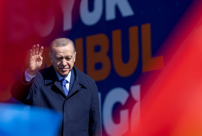 &copy; Reuters. トルコのエルドアン大統領が５月９日に米国を訪問する。２４日撮影。（2024年　ロイター/Umit Bektas）