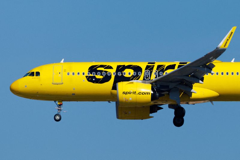 © Reuters. FILE PHOTO: A Spirit commercial airliner prepares to land at San Diego International Airport in San Diego, California, U.S., January 18, 2024.   REUTERS/Mike Blake/File Photo