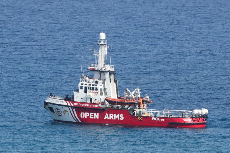 &copy; Reuters. The Open Arms, a rescue vessel owned by a Spanish NGO, departs with humanitarian aid for Gaza from Larnaca, Cyprus, March 30, 2024. REUTERS/Yiannis Kourtoglou